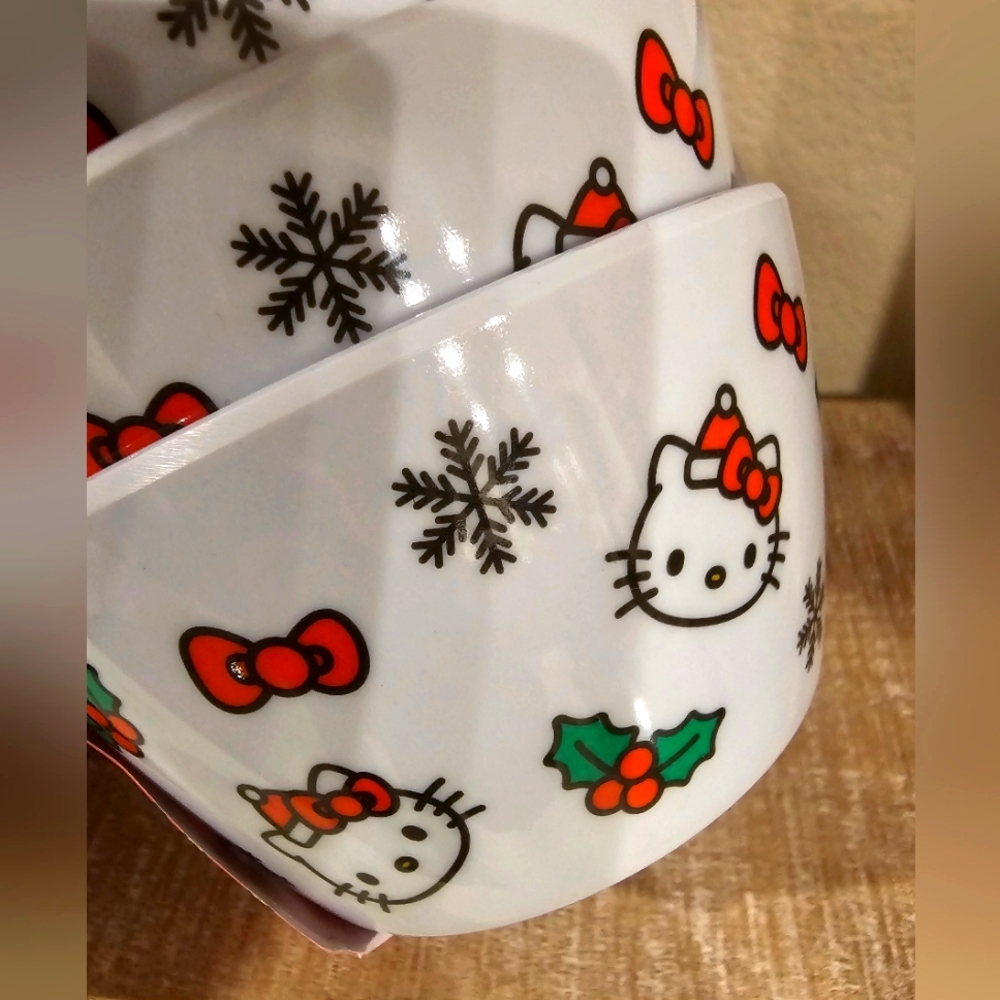 Hello Kitty Christmas Mistletow Mini Condiment Bowls (set of 4))